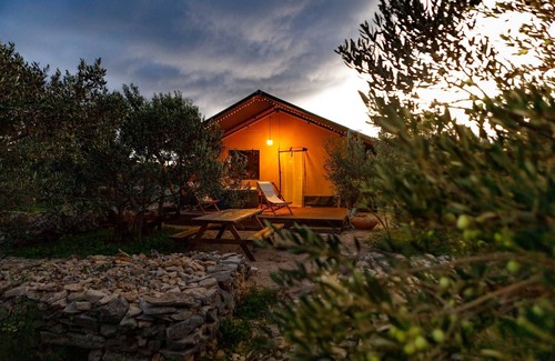 Donje Selo Villa | Adriatic Heritage Glamping No.1