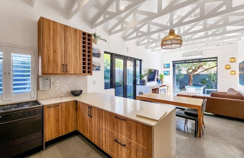 Cape Town City Centre House | Adriatica - Sunny villa ideal for groups