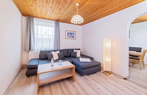 Wasserhofen Apartment | Adults only apartment with pool