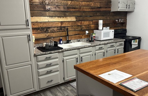 South Paris Apartment | Adult Themed get-a-way! Centrally located to ski mountains, Oxford Casino, OPS.