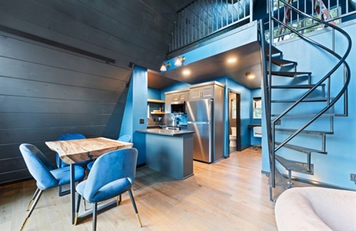 Omaha Cabin | AdultOnly BoatSlipAvailable PetFriendly HeatedPool ThunderRidgeClose