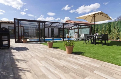 Barbadillo del Mercado House | Adults Only Country House 'La Costana De Barbadillo' with Private Garden, Wi-Fi and Air Conditioning