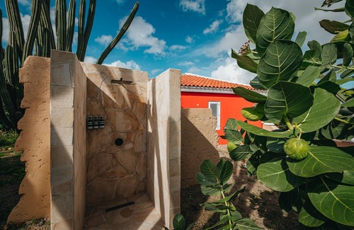 Santa Cruz House | Adults-Only Casita w/King Bed, Pool, BBQ & Nature Views Near Aruba Nat’l Park!