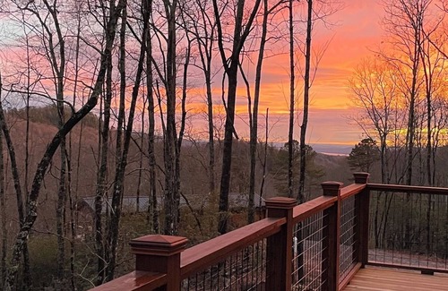 Brevard Cabin | Adults-only Mountain Retreat! Anniversary, Honeymoon, Romantic Getaways.