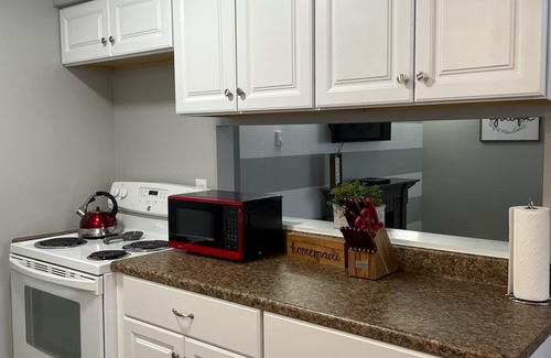 Holly Apartment | Adventure Acres- Suite B2