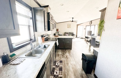 Nordegg Cabin | Adventure Await! 20minute to Abraham Lake Ice Bubbles, Full home+ Mountain views