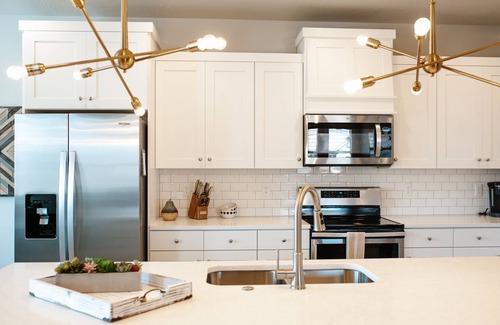Washington Fields Condo | Adventure Awaits in Southern Utah | Top Floor Condo With Pool