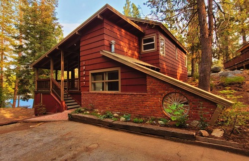 Donner Lake Woods Cabin | Adventure awaits just steps away from the west end of Donner Lake this season!