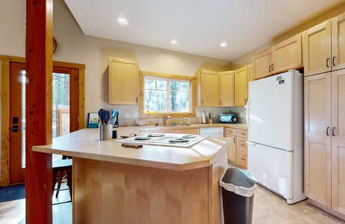 Three Rivers House | Adventure Awaits, Relaxation Ensues in the heart of Sunriver