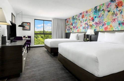 Lower Allston Hotel | Adventure Awaits! Stylish 2 Queen Beds, Near Attractions
