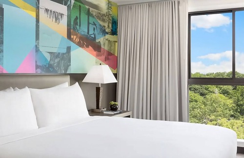 Lower Allston Hotel | Adventure Awaits! Stylish 2 Queen Beds, Near Attractions