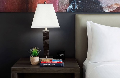 Lower Allston Hotel | Adventure Awaits! Stylish 2 Queen Beds, Near Attractions