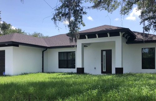LaBelle House | Adventure Awaits