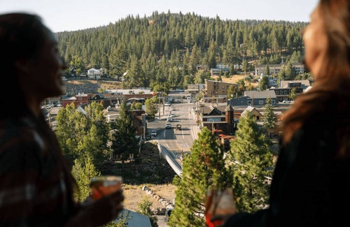Truckee Cabin | Adventure Cabin 37 - Luxurious Adventure Cabin