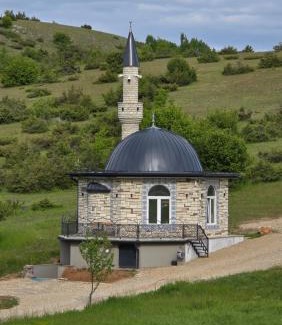 Hoçë e Qytetit House | Adventure Camping Kosovo