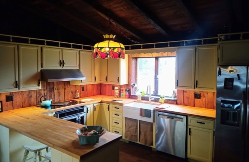 Perkasie House | Adventure Doggie's Homestead @ Upper Bucks - No Pet Fees