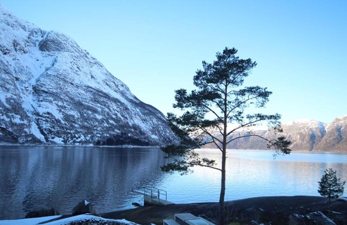 Ovre Eidfjord Resort | Adventure hotel & GuestHouse Eidfjord NEW