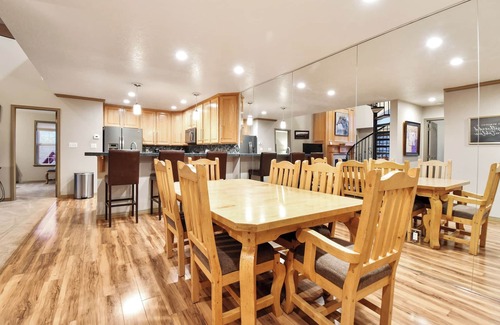 Midway Condo | Adventure Hub~Ski Resorts, Backcountry & Park City 3203