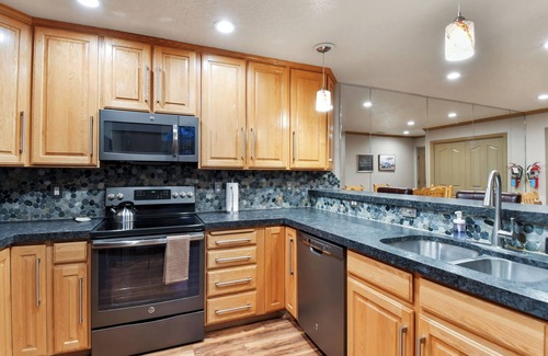 Midway Condo | Adventure Hub~Ski Resorts, Backcountry & Park City 3203
