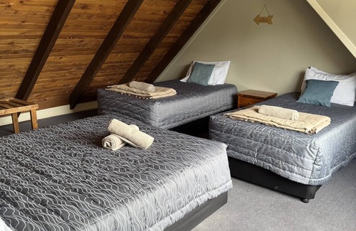 National Park Village Bed & Breakfast | Adventure Lodge & Motel