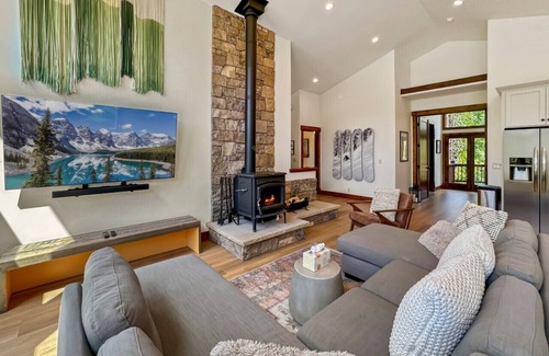 Donnelly Apartment | Adventure Lodge