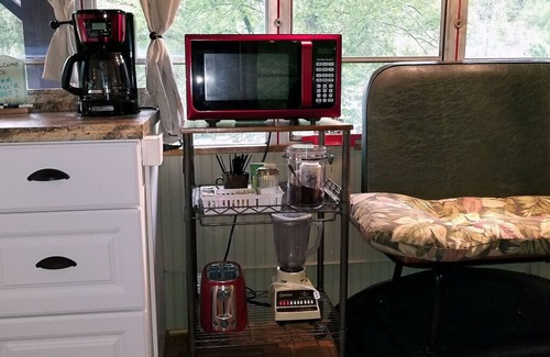 Clyde Cottage | Adventure lodging in the Blue Ridge
