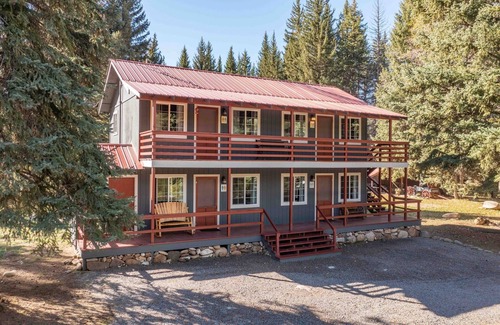 Almont House | Adventure-Packed Getaway: Fish, Raft & Ride ATVs in Rocky Mountain Bliss