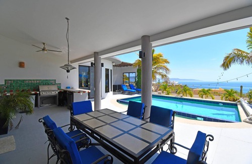 El Sargento House | Adventure Ready Villa Rasta for 8, with paddle boards & snorkel sets.