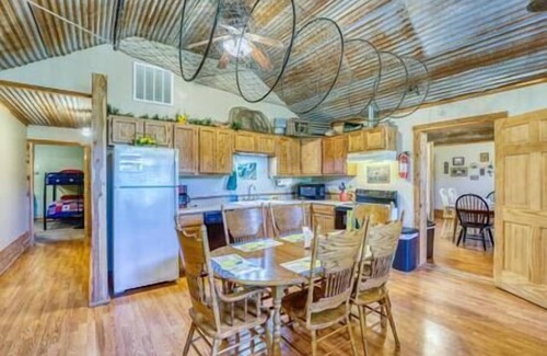 Norfork House | Adventure Suite, Gatherings, River view, Wade-in Access