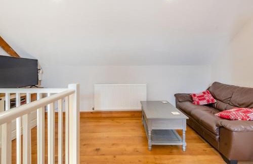 Llangadog House | Adventurers Abode - Uk48387