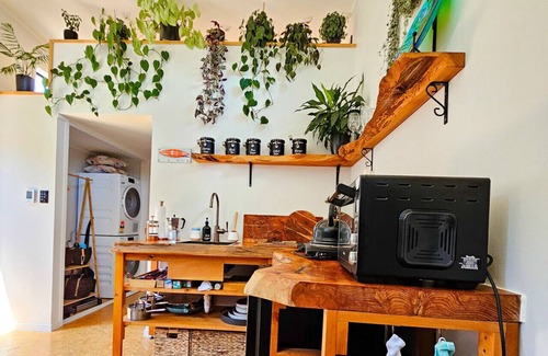 Hot Water Beach House | Adventurers Chest - Pohutukawa Equipment Included