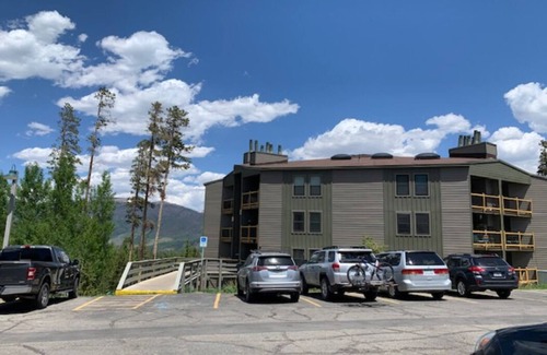 Wildernest Condo | Adventures await you with this cozy condo that sleeps 6