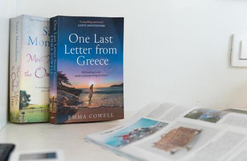 Perivolos House | Aegean Blue Santorini Perivolos 1