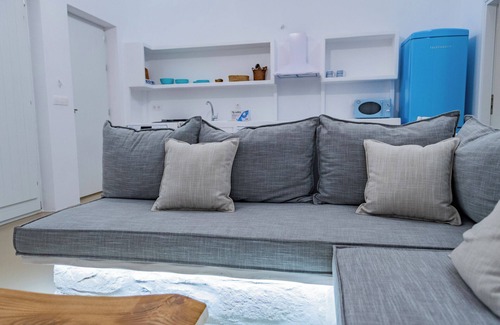 Piso Livadi Villa | Aegean Feelings