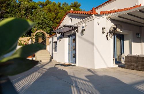 Karlovassi Villa | AEGEAN HORIZON villa