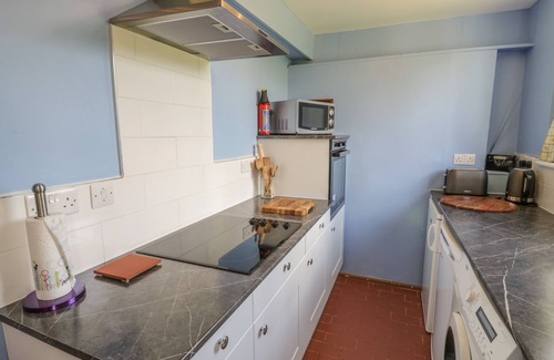 Menai Bridge Cottage | Ael Y Bryn