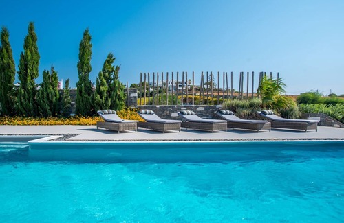 Chrissi Akti Villa | Aelia DeLuxe Villa by Fantasia Villas