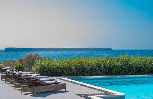 Chrissi Akti Villa | Aelia DeLuxe Villa by Fantasia Villas