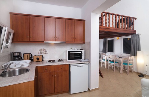 Akrotiri House | Aelia Suites