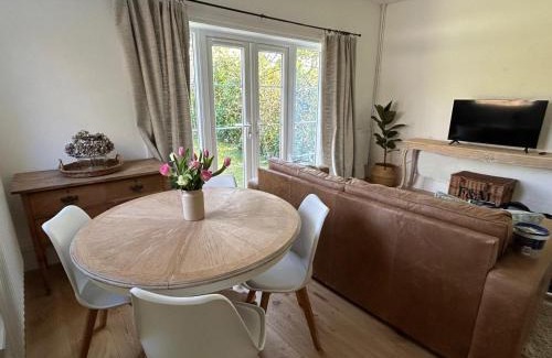 Cranleigh Bed & Breakfast | Aeolian House