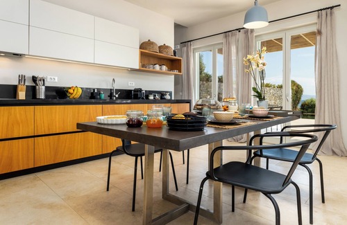 Drios Villa | Aequora Villa II - Beachfront, 5 min away from the Golden Beach, Infinity Pool