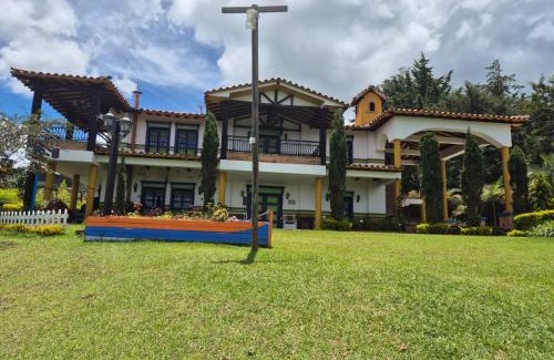 Rionegro Villa | AEROPUERTO-Rionegro- MONTEOLIVO COLONIAL