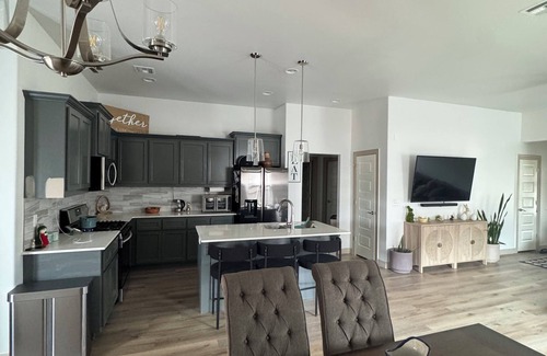 Wheatland House | Aesthetic 2-bedroom shared house Yukon-Mustang