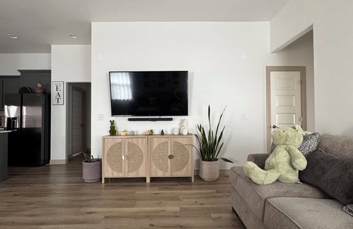 Wheatland House | Aesthetic BEDROOM A Yukon-Mustang