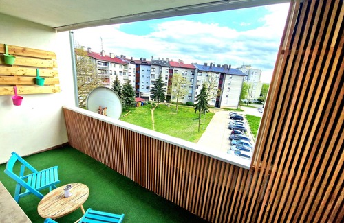 Koprivnica Apartment | Aesthetically decorated large apartment with a large balcony and two bedrooms