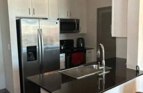 George Bush Park/Eldridge Apartment | Aesthetically pleasing apartment