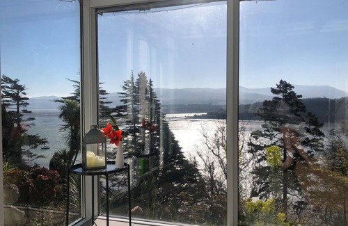 Menai Bridge Cottage | AFALLON, pet friendly, luxury holiday cottage in Menai Bridge