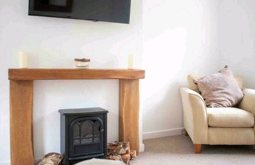 Port Talbot House | Afan Forest Holiday Home - mountains trails on your doorstep!