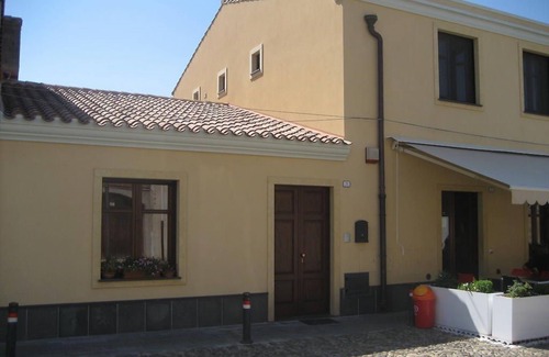 Nurachi Apartment | Affitacamere/Domo - Mari e Luci
