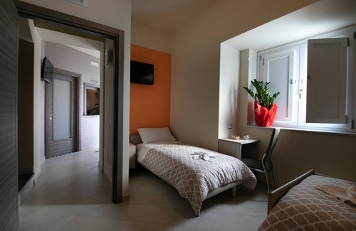 Nicosia House | Affittacamere La Madonnina